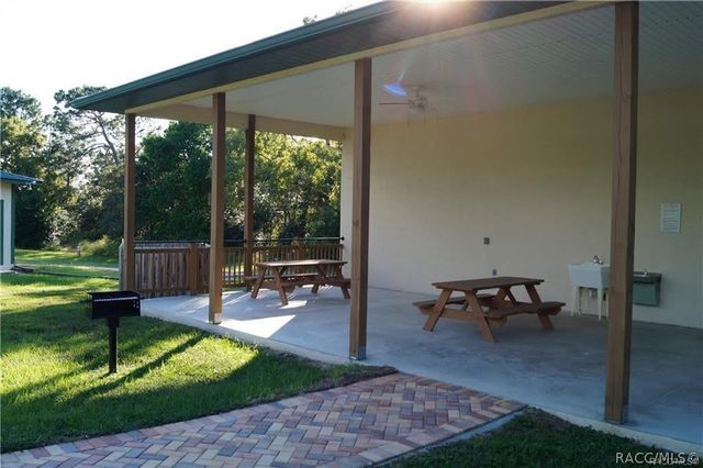 4976 W Yearling Drive, Beverly Hills, FL 34465