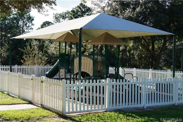 4976 W Yearling Drive, Beverly Hills, FL 34465