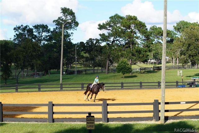 4976 W Yearling Drive, Beverly Hills, FL 34465