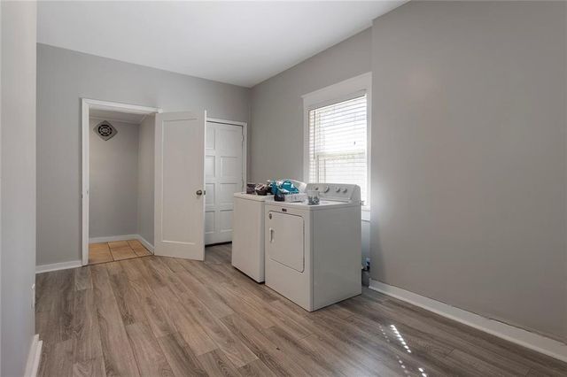 915 E 29th Street, Kansas City, MO 64109