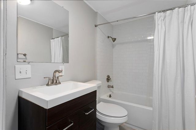 915 E 29th Street, Kansas City, MO 64109