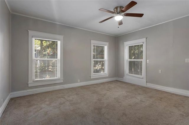 915 E 29th Street, Kansas City, MO 64109