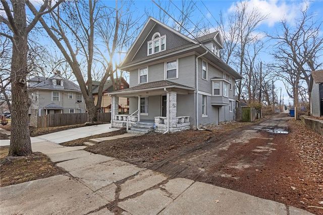 915 E 29th Street, Kansas City, MO 64109