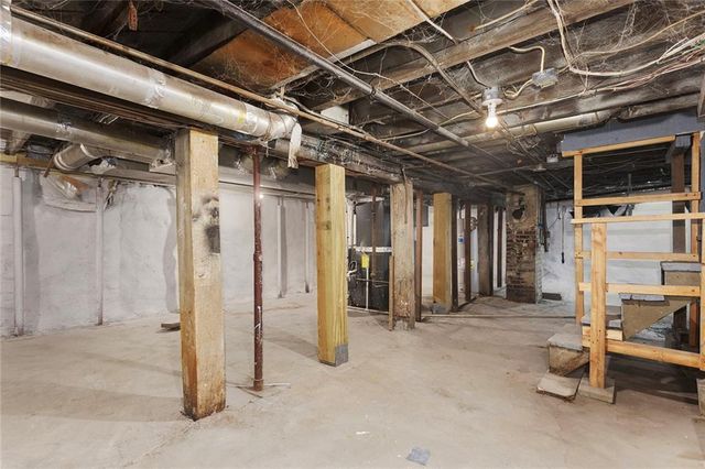 915 E 29th Street, Kansas City, MO 64109