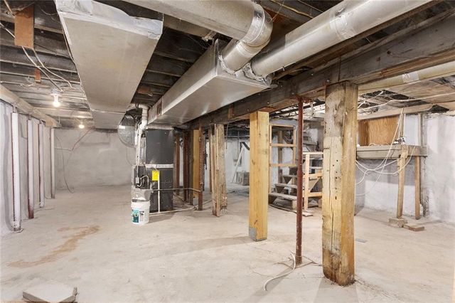 915 E 29th Street, Kansas City, MO 64109