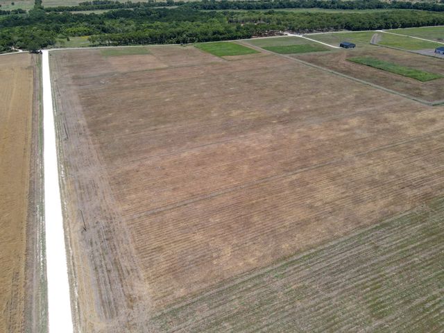 9109 County Road 101A, Grandview, TX 76050