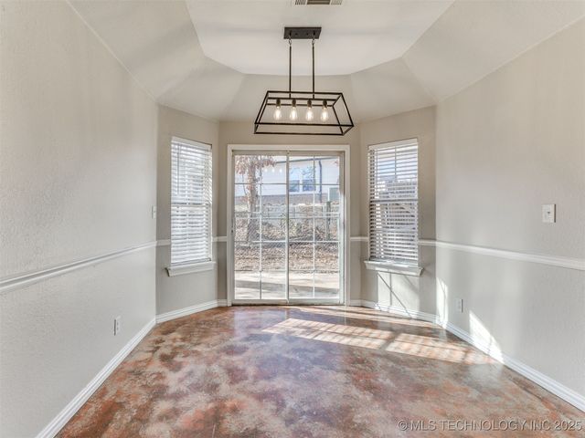 118 E 48th Street, Sand Springs, OK 74063