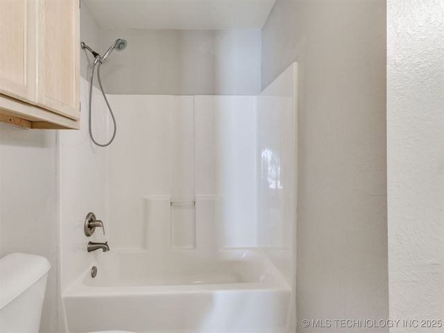 118 E 48th Street, Sand Springs, OK 74063