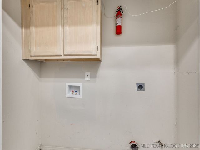 118 E 48th Street, Sand Springs, OK 74063