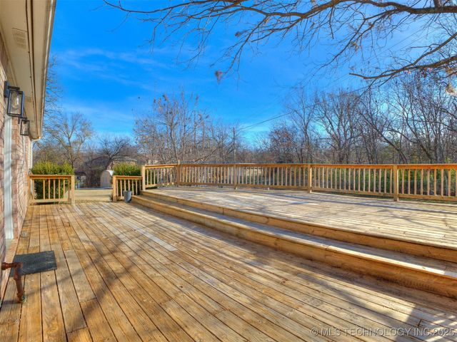 118 E 48th Street, Sand Springs, OK 74063