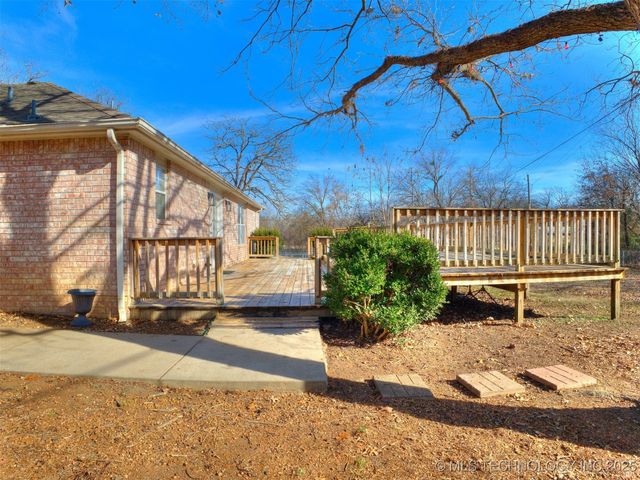 118 E 48th Street, Sand Springs, OK 74063