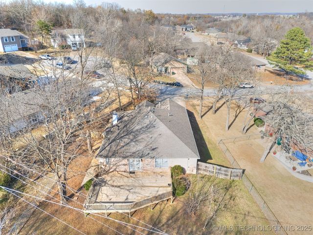 118 E 48th Street, Sand Springs, OK 74063