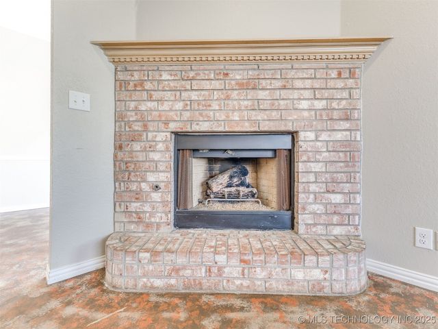 118 E 48th Street, Sand Springs, OK 74063