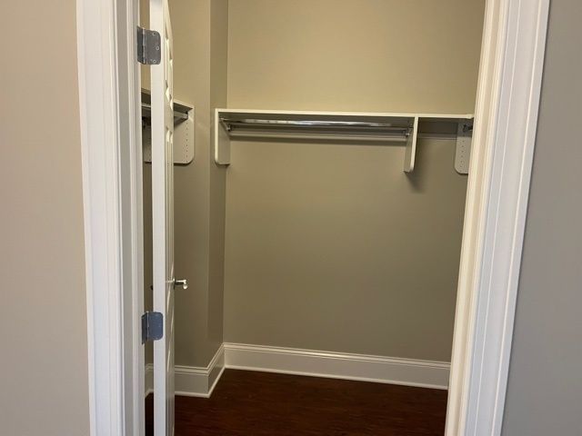 728 Diamond Lake Road 205, Mundelein, IL 60060