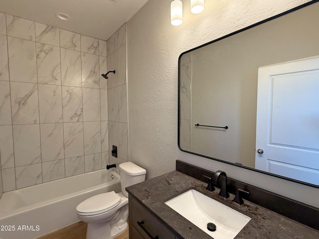 2720 E Omega Drive, San Tan Valley, AZ 85143