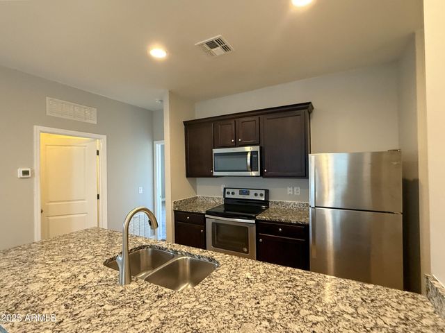 2720 E Omega Drive, San Tan Valley, AZ 85143