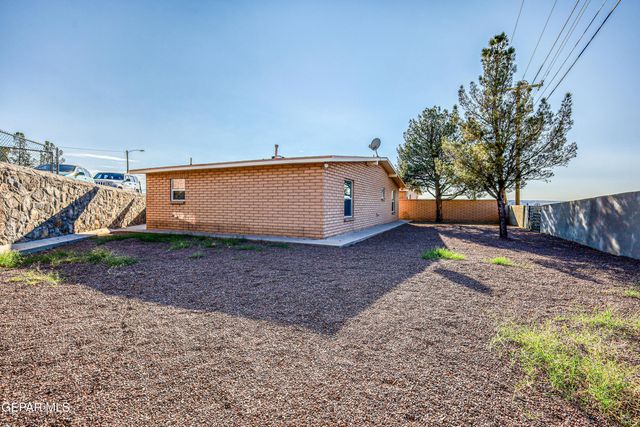 293 Atlantic Road A & B, El Paso, TX 79922