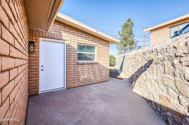 293 Atlantic Road A & B, El Paso, TX 79922