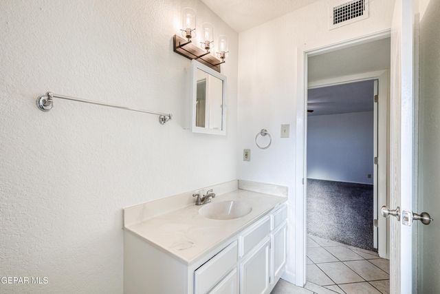 293 Atlantic Road A & B, El Paso, TX 79922