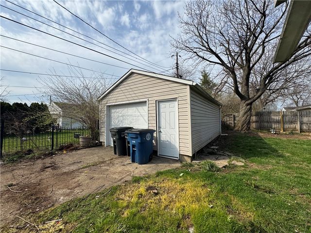 4883 Rainier Drive, Dayton, OH 45432