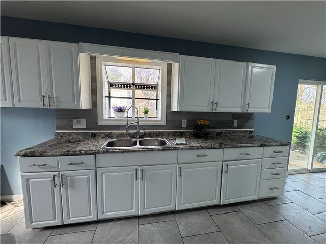 4883 Rainier Drive, Dayton, OH 45432