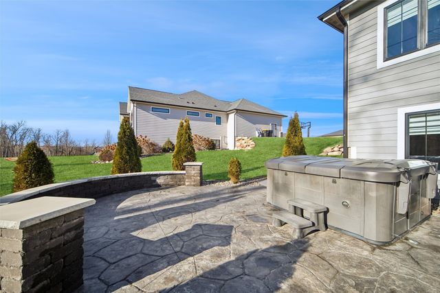 25018 Eagle Vista Drive, Adel, IA 50003