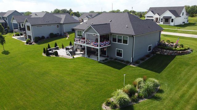 25018 Eagle Vista Drive, Adel, IA 50003