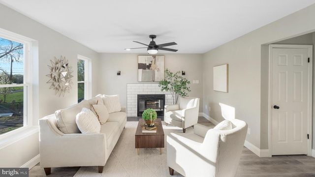 78 W TOMLIN STATION RD, Mickleton, NJ 08056