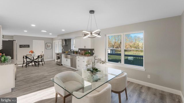 78 W TOMLIN STATION RD, Mickleton, NJ 08056