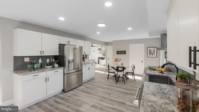 78 W TOMLIN STATION RD, Mickleton, NJ 08056