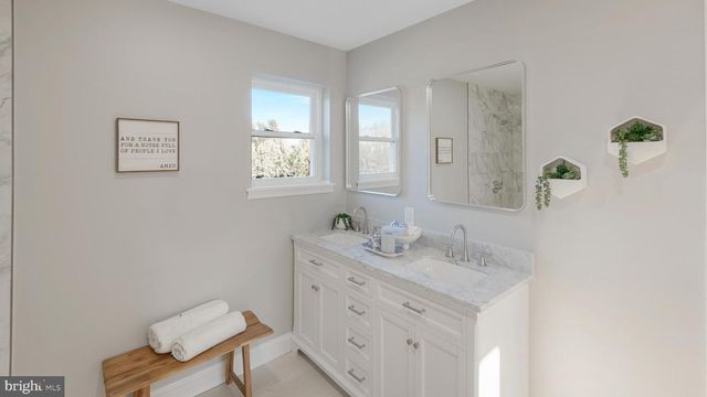 78 W TOMLIN STATION RD, Mickleton, NJ 08056