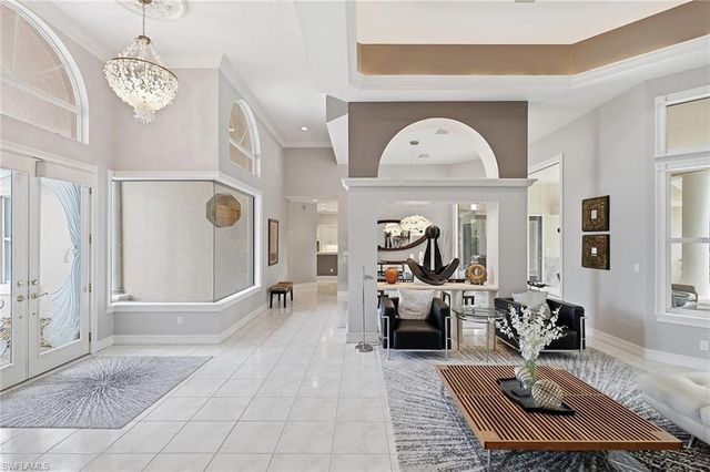 6656 Trail BLVD, Naples, FL 34108