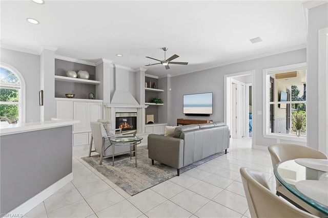 6656 Trail BLVD, Naples, FL 34108