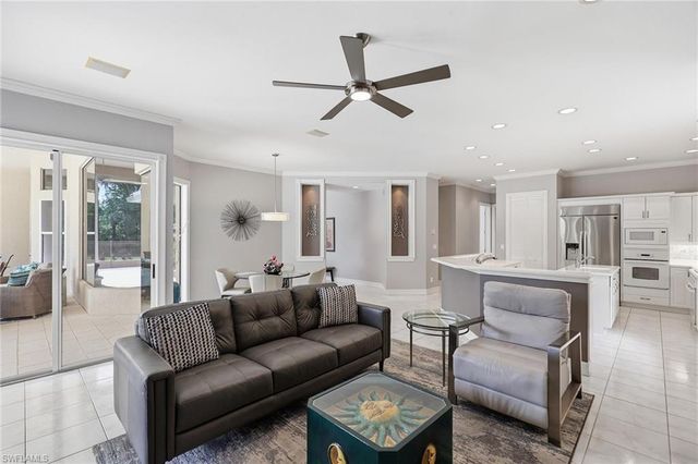 6656 Trail BLVD, Naples, FL 34108