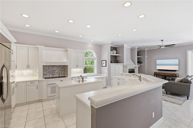 6656 Trail BLVD, Naples, FL 34108