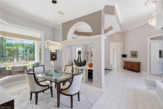 6656 Trail BLVD, Naples, FL 34108