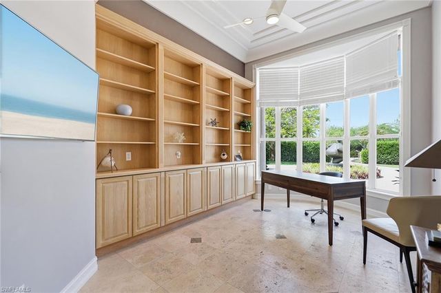 6656 Trail BLVD, Naples, FL 34108