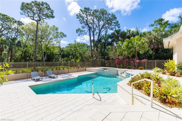 6656 Trail BLVD, Naples, FL 34108