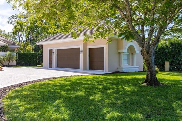 6656 Trail BLVD, Naples, FL 34108