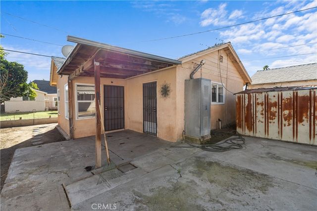 243 E Olive, San Bernardino, CA 92410