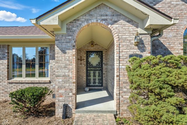 7424 Cindy Drive, Mccordsville, IN 46055