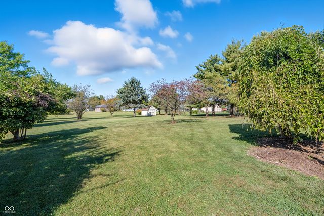 7424 Cindy Drive, Mccordsville, IN 46055