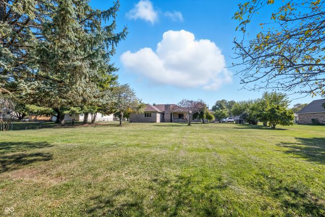 7424 Cindy Drive, Mccordsville, IN 46055