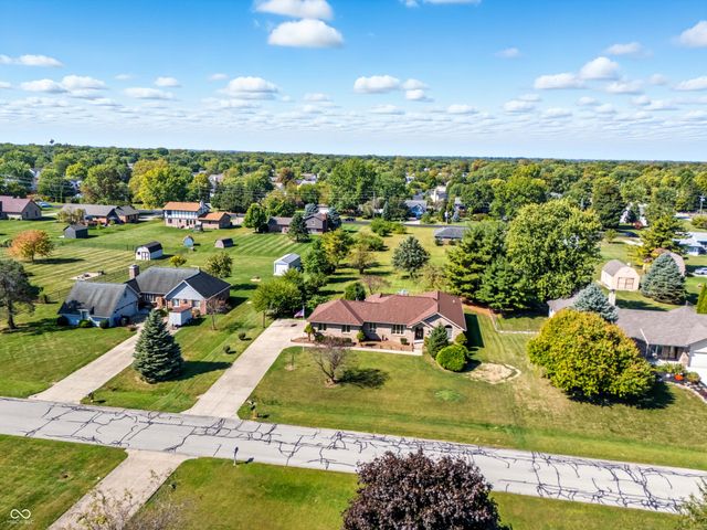 7424 Cindy Drive, Mccordsville, IN 46055