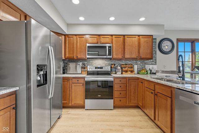 7424 Cindy Drive, Mccordsville, IN 46055