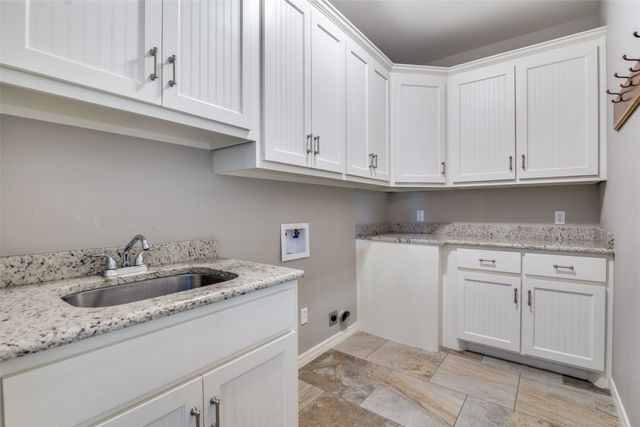 2468 Vz County Road 2511 Road, Canton, TX 75103