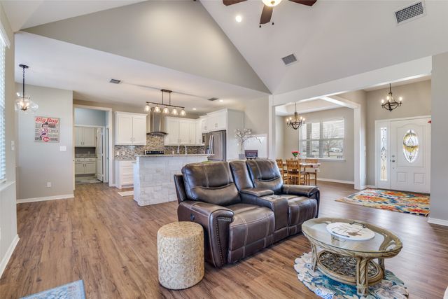 2468 Vz County Road 2511 Road, Canton, TX 75103