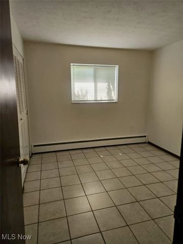 5200 Royalton Road 1D, North Royalton, OH 44133