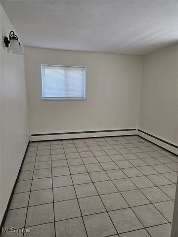 5200 Royalton Road 1D, North Royalton, OH 44133