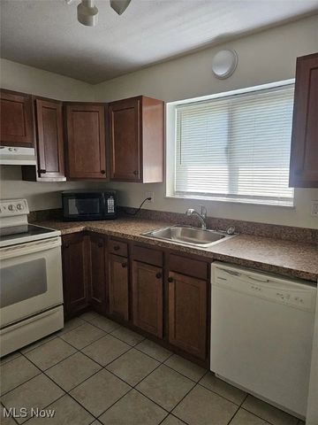 5200 Royalton Road 1D, North Royalton, OH 44133